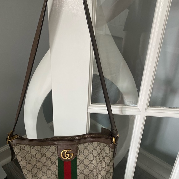 Brand new never used Gucci purse - Picture 2 of 4